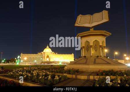 Emirat Sharjah, Emirats Arabes Unis. 15 Oct, 2014. Festival Lumière Sharjah, Coran, Emirat Sharjah, Émirats arabes unis, près de East © Andrey Nekrasov/ZUMA/ZUMAPRESS.com/Alamy fil Live News Banque D'Images