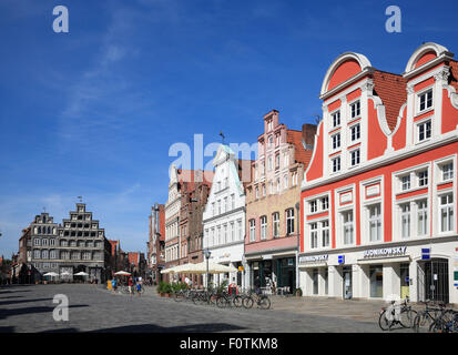 Maisons à pignon au square Am Sande, Lunebourg, Lunebourg, Basse-Saxe, Allemagne, Europe Banque D'Images