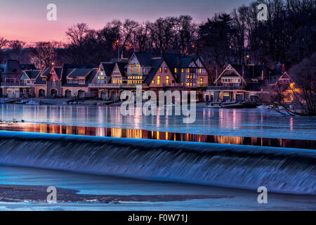 Boathouse Row à Philadelphie, Pennsylvanie. Banque D'Images