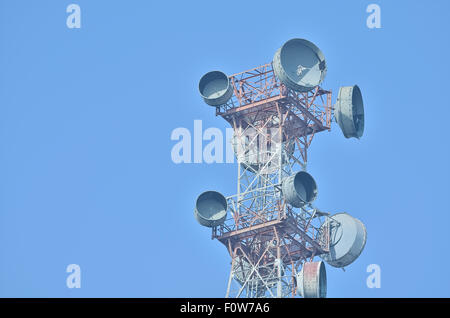 La tour de télécommunications Banque D'Images