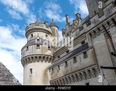 Le Château de Pierrefonds / Château de Pierrefonds est situé sur la commune de Pierrefonds, France. Banque D'Images