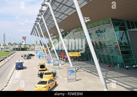 L'Aéroport International de Tirana Nënë Tereza (Mère Teresa), l'Albanie, de Rinas, Balkans, Europe Banque D'Images
