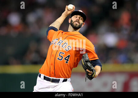 Houston, Texas, USA. 21 août, 2015. Houston, TX, USA. Août 21, 2015. Astros de Houston pitcher Mike Flers # 54 offre un lancer au cours de la MLB baseball interleague match entre les Astros de Houston et Les Dodgers de Los Angeles de Minute Maid Park de Houston, TX. Image Crédit : Erik Williams/Cal Sport Media. Credit : csm/Alamy Live News Banque D'Images