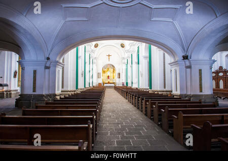 L'intérieur de l'église de La Merced à Antigua , Guatemala. Banque D'Images