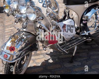 Londres, Royaume-Uni. Le 22 août, 2015. Scooter posse visite à Somerset House au Strand Londres pour visiter le contre-Exhinition 'A propos du jeune idée'. Credit : Cabanel/Alamy Live News Banque D'Images