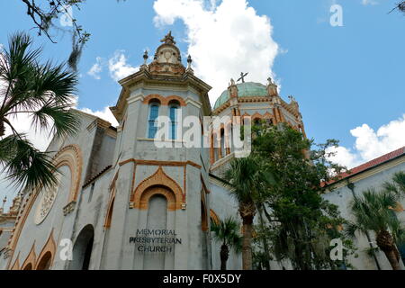 Vue avant du memorial Presbyterian Church st. Augustine, FL Banque D'Images