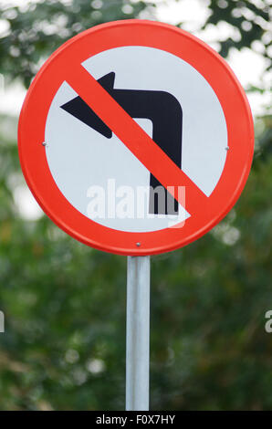 Virage à gauche interdit road sign Banque D'Images