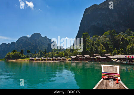 KLONG KA CHAMBRE le radeau LAC CHEOW FR dans le parc national de Khao Sok - Thaïlande Banque D'Images