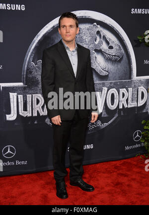 LOS ANGELES, CA - le 10 juin 2015 : Scénariste Derek Connolly lors de la première mondiale de son film 'Jurassic World' au Kodak Theater, Hollywood. Banque D'Images