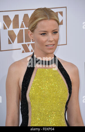 LOS ANGELES, CA - 25 juin 2015 : Elizabeth Banks lors de la première mondiale de son film 'Magic Mike XXL" au théâtre chinois de Grauman, Hollywood. Banque D'Images