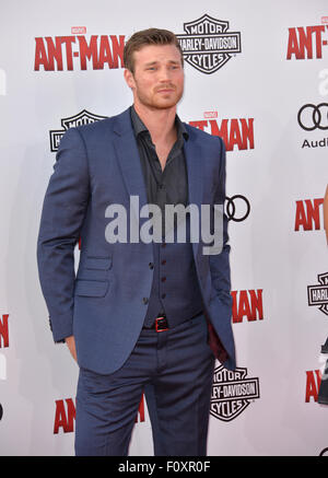 LOS ANGELES, CA - le 29 juin 2015 : Derek Theler lors de la première mondiale de 'Ant-Man' au Kodak Theater, Hollywood. Banque D'Images