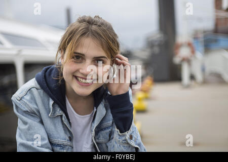 Les candidats au Prix 2015 Talents NDR sur une excursion en bateau à Barkassen Meyer comprend : Mala Emde Où : Hambourg, Allemagne Quand : 22 Oct 2015 Banque D'Images