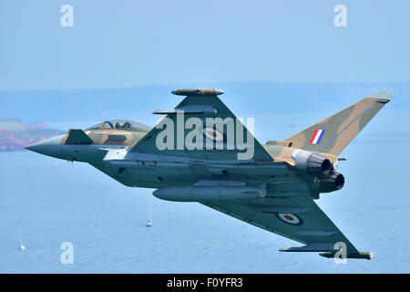 Typhoon de la RAF Fighter jet repeint aux couleurs de la Seconde Guerre mondiale - Bataille d'Angleterre Banque D'Images