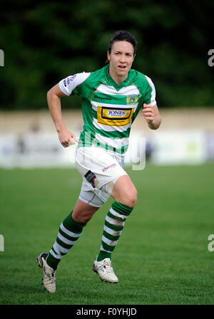 Basingstoke, en Angleterre. 23 août 2015. Corinne Yorston (YTLFC) en action pour Yeovil Mesdames dans la Super League Femmes match entre Yeovil Town FC v Mesdames Mesdames Aston Villa FC au stade de Jones. Crédit : David Partridge / Alamy Live News Banque D'Images