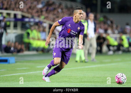 Florence, Italie, le 23 août, 2015. La Fiorentina Gilberto défenseur au cours de la Serie A italienne match de football entre la ACF Fiorentina v AC Milan le 23 août 2015 au Stade Franchi à Florence, Italie. Credit : Andrea Spinelli/Alamy Live News Banque D'Images