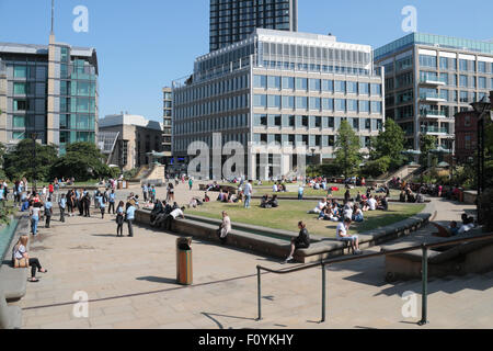 Centre ville de Sheffield Peace Gardens, espace public Sheffield Angleterre Royaume-Uni ville britannique Banque D'Images