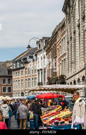 Le marché du dimanche la batte à Liège, Belgique Banque D'Images