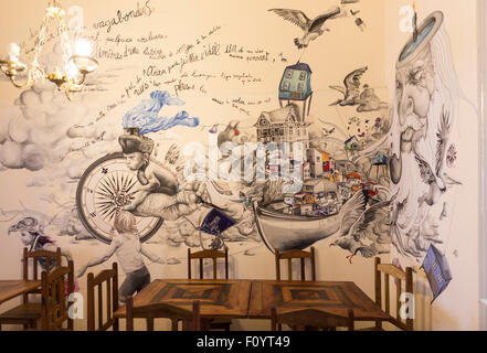 Murale dans Cafe, Cerro Alegre, Valparaiso, Chili Banque D'Images