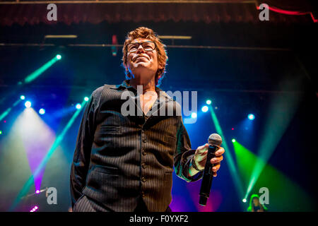 Royal Oak, Michigan, USA. Août 22, 2015. RICHARD BUTLER de PSYCHEDELIC FURS effectuant sur leur tournée 2015 au théâtre musical de Royal Oak à Royal Oak, MI le 22 août 2015 © Marc Nader/ZUMA/Alamy Fil Live News Banque D'Images