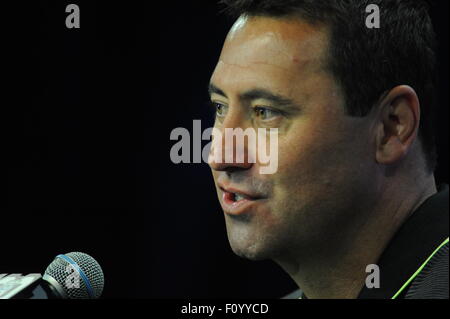 Burbank, CA. 30 juillet, 2015. L'USC Trojans l'entraîneur-chef Steve Sarkisian participe chaque année à la CIP-12 Journée des médias, à la Warner Bros studios de cinéma, dans la ville de Burbank, en Californie le 30 juillet 2015. (Photographe complète absolue & Company Crédit : Jose Marin/MarinMedia.org/Cal Sport Media Network Television (veuillez contacter votre représentant des ventes pour l'utilisation de la télévision. © csm/Alamy Live News Banque D'Images