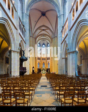 L'intérieur de cathédrale St-Benigne, Dijon, France Banque D'Images