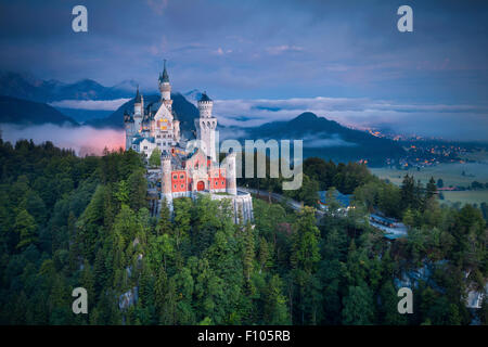 Le château de Neuschwanstein, Allemagne. Palais Renaissance sur une colline au-dessus du village de Hohenschwangau dans le sud-ouest de la Bavière, Banque D'Images