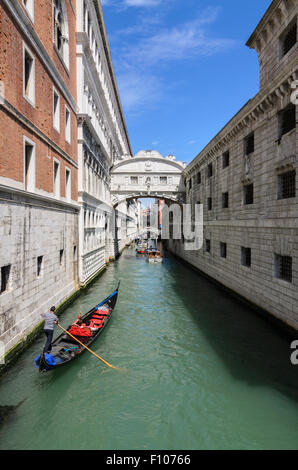 Ponte dei Sospiri communément connu comme le Pont des Soupirs, Venise, Otaly. Banque D'Images