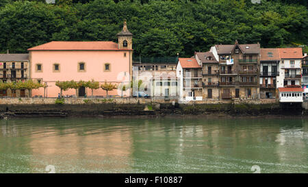 Village de Pasajes de San Juan, Pays Basque, Espagne. Banque D'Images