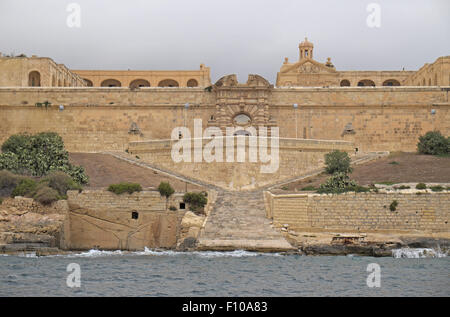 Fort manoel vu de la mer, l'île Manoel de gzira, Malte. Banque D'Images