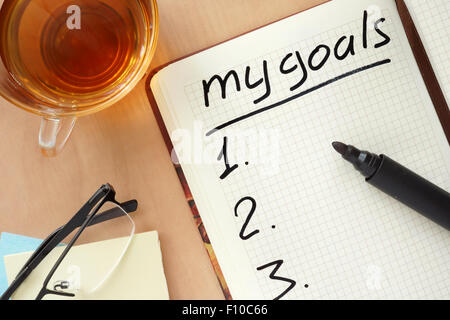 Le bloc-notes avec word mes objectifs concept et verres Banque D'Images