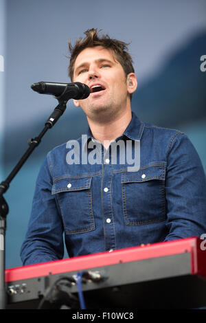 Roy Stride de Scouting for Girls le dimanche (23 août) au V Festival à Chelmsford, Essex Banque D'Images