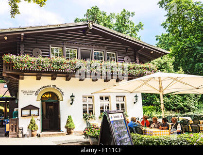 Berlin : : Restaurant Moorlake près de la rivière Havel dans le Grunewald, une forêt dans le sud-ouest de la ville Banque D'Images