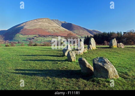 Le cercle de pierres de Castlerigg. Cercle de pierres de Castlerigg est situé près de Keswick, Cumbria, au Lake District National Park. Banque D'Images