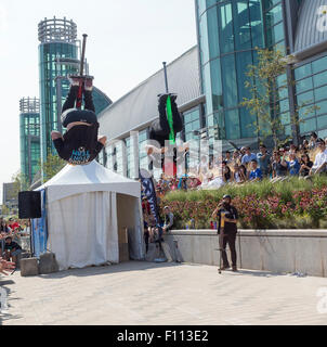 Stunt Xpogo les membres de l'équipe effectuent un saut à l'Exposition nationale canadienne à Toronto, Ontario Canada Banque D'Images