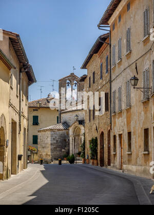 Les petites rues de San Quirico d'Orcia en Toscane, Italie Banque D'Images