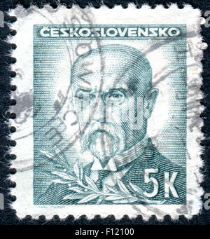 Un timbre imprimé dans la Tchécoslovaquie, présente le premier président de la Tchécoslovaquie, Thomas Masaryk Banque D'Images