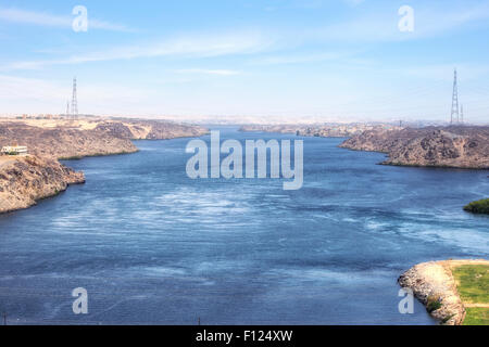 Nil, vu depuis le barrage d'Assouan, Egypte, Afrique du Sud Banque D'Images