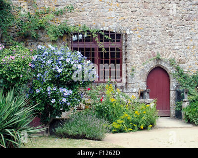 L'intérieur du château médiéval, l'un des plus anciens de France, dans la ville de Lassay les châteaux dans le sud de la Normandie, France Banque D'Images