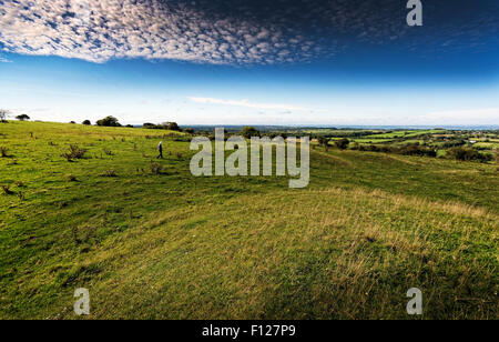 Promenades sur Ashey vers le bas, une crête de craie sur l'île de Wight, offrant une vue spectaculaire sur l'île et Solent Banque D'Images