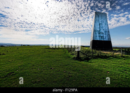 Promenades à la mer vers le bas Ashey Mark, et Chalk ridge sur l'île de Wight, commandant d'une vue imprenable sur l'île de Solent Banque D'Images