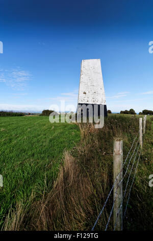 Promenades à la mer vers le bas Ashey Mark, et Chalk ridge sur l'île de Wight, commandant d'une vue imprenable sur l'île de Solent Banque D'Images