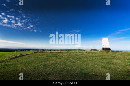 Promenades à la mer vers le bas Ashey Mark, et Chalk ridge sur l'île de Wight, commandant d'une vue imprenable sur l'île de Solent Banque D'Images