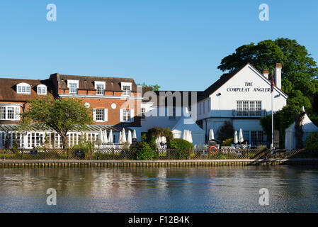 Le Compleat Angler, Marlow, Buckinghamshire, Angleterre, Royaume-Uni. Banque D'Images