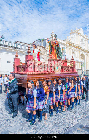 Le Saint Patron de l'Antigua procession annuelle à Antigua Guatemala Banque D'Images