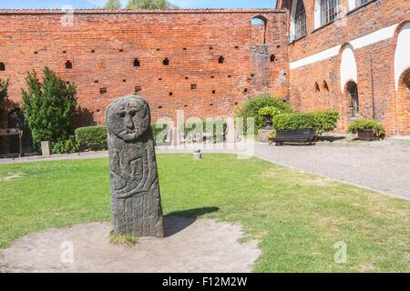 OLSZTYN, Pologne - 21 août 2015 : vieux château teutonique à Olsztyn (gothique château des Croisés), attraction touristique de l'est de Polan Banque D'Images