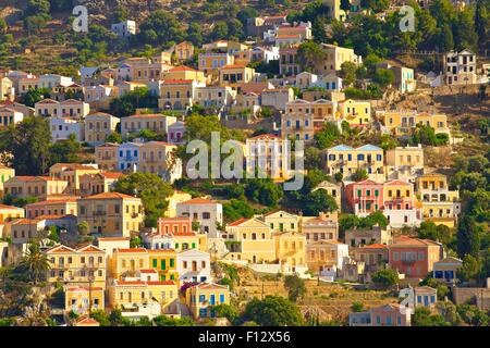 Le port de Symi, Symi, Dodécanèse, îles grecques, Grèce, Europe Banque D'Images