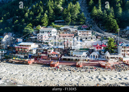 Le jeune fleuve Ganges, un important lieu de pélerinage pour les hindous et bouddhistes et d'une partie de la Chota Char Dham, Gangotri Banque D'Images