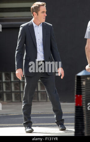 James Nesbitt et Sienna Guillory 'tournage' Lucky Man à Hatton Garden avec : James Nesbitt Où : London, Royaume-Uni Quand : 25 Juin 2015 Banque D'Images