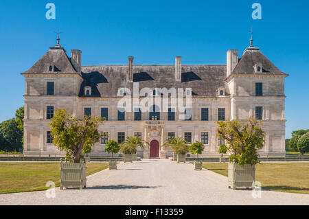 Château du xvie siècle à Ancy-le-Franc, Yonne, France. Banque D'Images