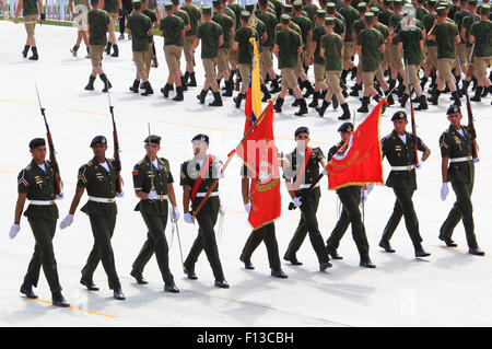 Beijing, Chine. 26 août, 2015. Des soldats du Venezuela à la base de formation de parade à Beijing, capitale de Chine, le 26 août 2015. Près de 1 000 troupes étrangères de 17 pays participeront au défilé militaire de la Chine marquant le 70e anniversaire de la fin de la Seconde Guerre mondiale le 3 septembre. Le Bélarus, Cuba, Égypte, Kazakhstan, Kirghizistan, Mexique, Mongolie, Pakistan, la Serbie, le Tadjikistan et la Russie ont envoyé composé de formations autour de 75 personnes à mars dans le défilé. Source : Xinhua/Alamy Live News Banque D'Images